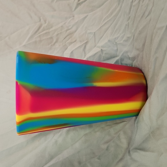 NWOT Silipint 16 oz. Silicone Pint Hippie Hops Blue Pink Yellow Green Orange - Picture 3 of 6
